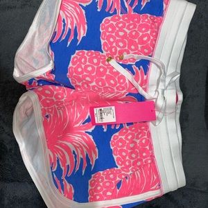 NWT Lilly Pulitzer Size Small Shorts.